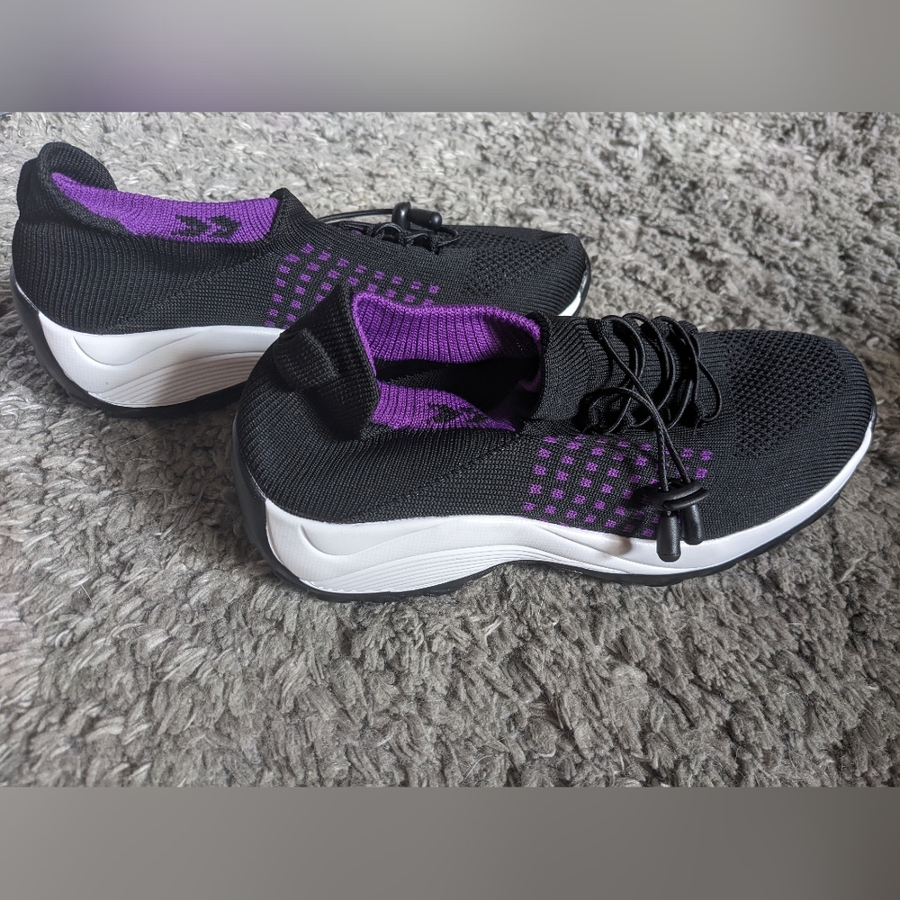 Comfort Wear Tennis Shoes
